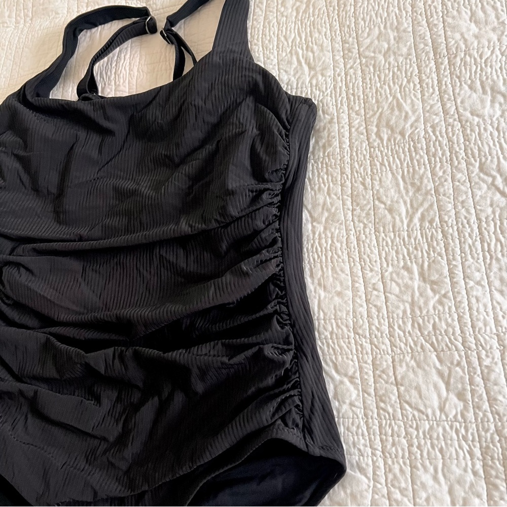Athleta One Piece Swimsuit Square Neckline Black Size Medium - Picture 7 of 7
